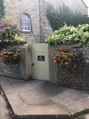 The Hollow Bed and Breakfast